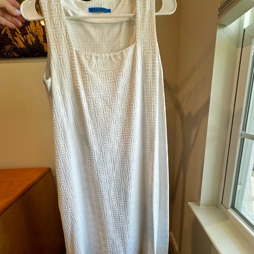 White Sleeveless Textured Dress